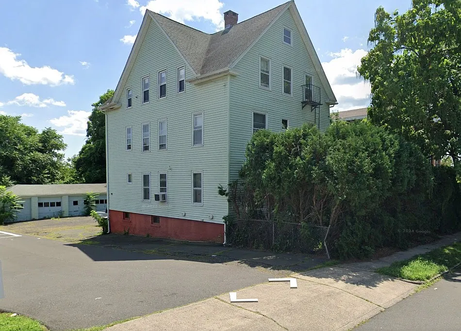 19 Oak St #2