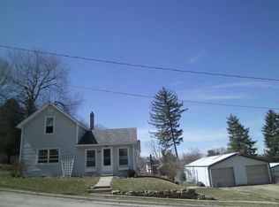 609 Locust St, Blanchardville, WI 53516