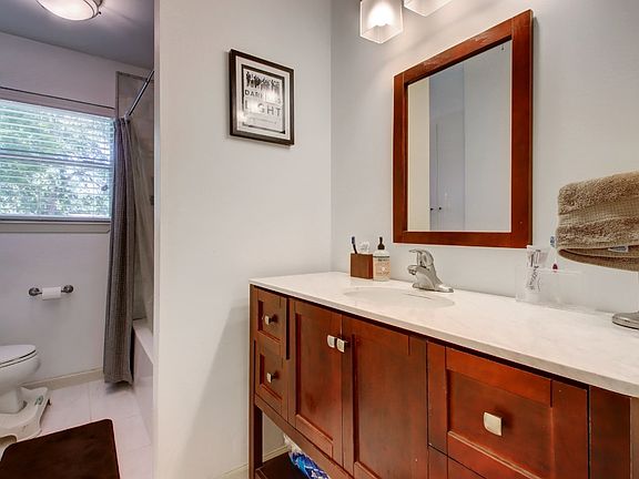 3rd image of 6709 Columbia Dr #6709