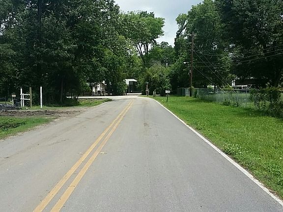 5th image of 1524 Park Dr