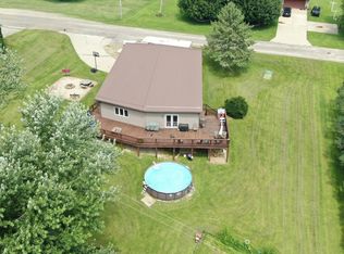 512 Seneca Heights Ave, Gays Mills, WI 54631