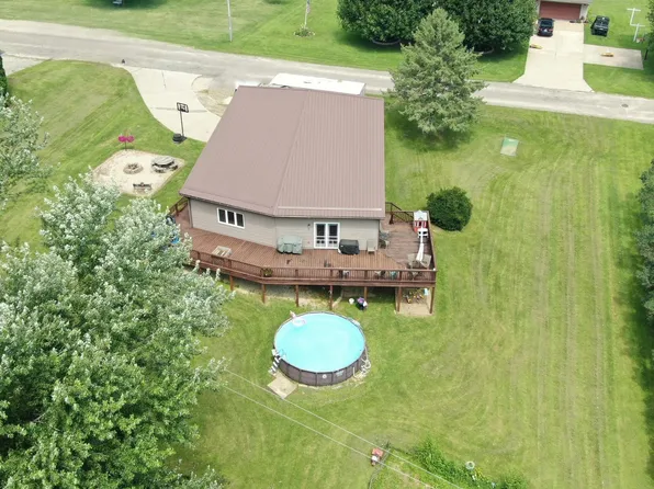 512 Seneca Heights Ave, Gays Mills, WI 54631