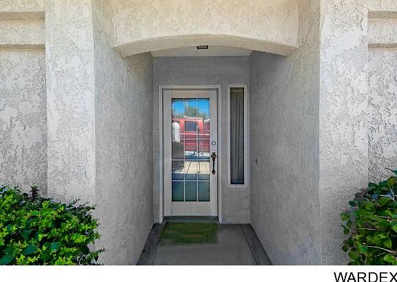2nd image of 141 Acoma Blvd S