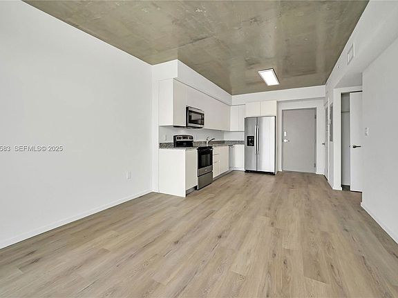 5th image of 475 NE 125th St N