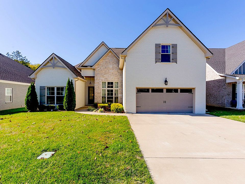 1st image of 3425 Pershing Dr