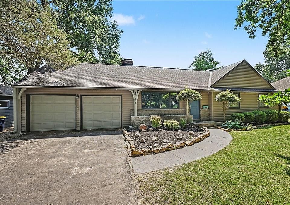 1st image of 6325 Maple Dr