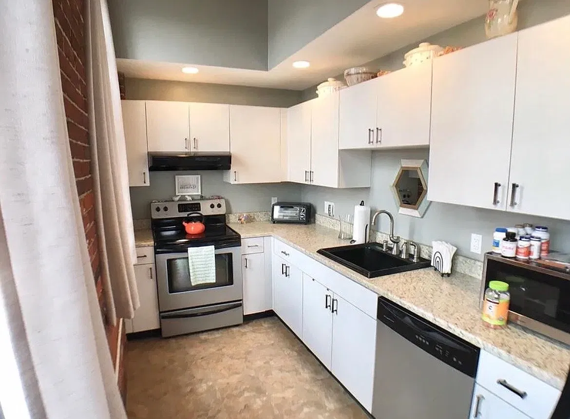 1 bed, 675 sqft, $1,800 — Photo 3
