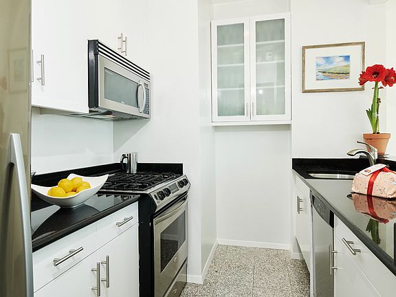 5th image of 524 E 72nd St APT 44C