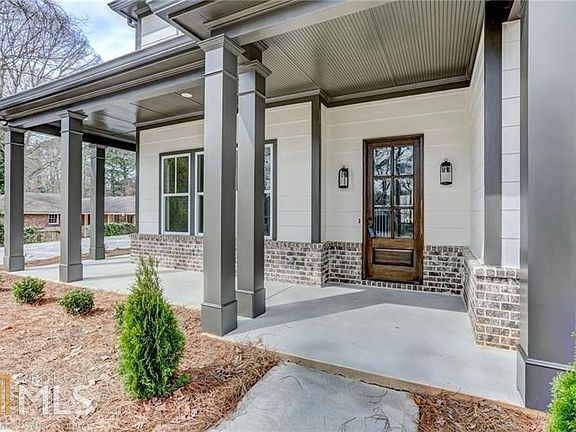3rd image of 1129 Oakdale Dr SE #0