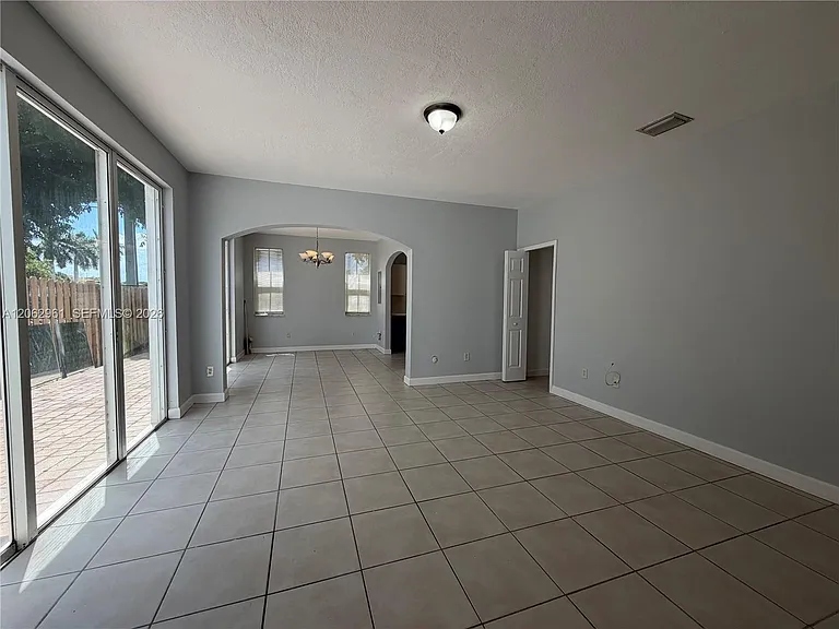 4094 SW 159th Ave #9 — Photo 2