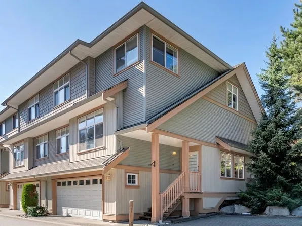 7518 138th St #57, Surrey, BC V3W 1S1