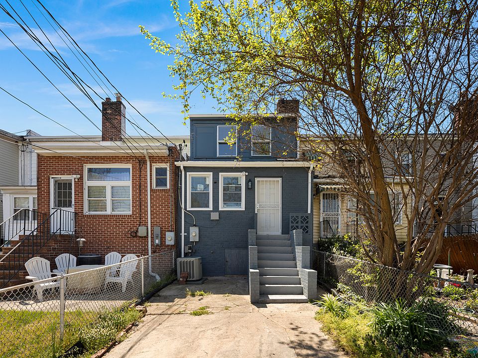 1st image of 3418 Baker St NE