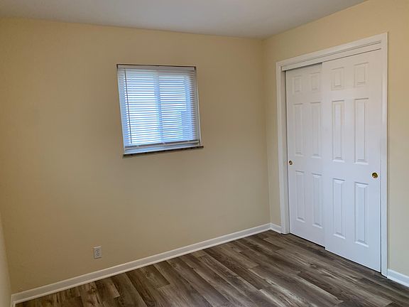 4th image of 74 Chamberlin Dr