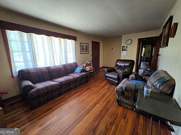 2nd image of 306 Delta Rd