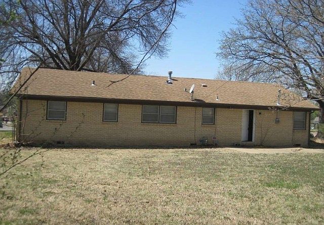 2nd image of 764 El Paso Dr