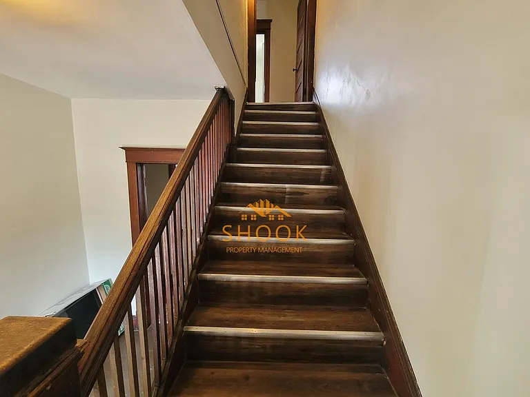 104 S 7th St — Photo 11