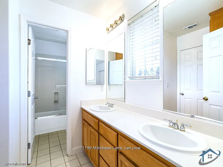 1199 Mirabeau Ln — Photo 17