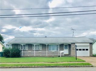 1676 Caravelle Dr, Niagara Falls, NY 14304