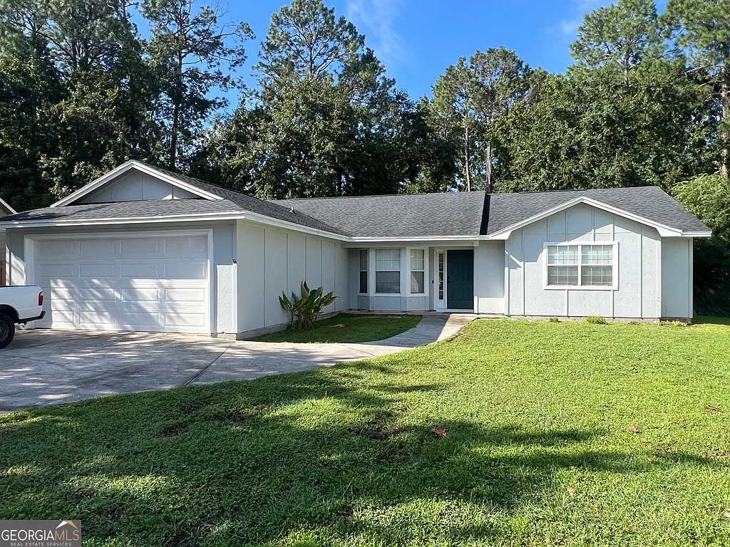 3 bed, 2.0 bath, 1633 sqft, $2,150 — Photo 1