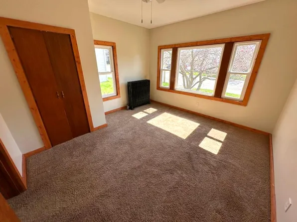 705 W Washington St #1A, Bloomington, IL 61701