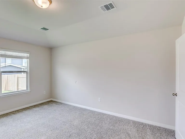 4905 Hazelnut Ln — Photo 17