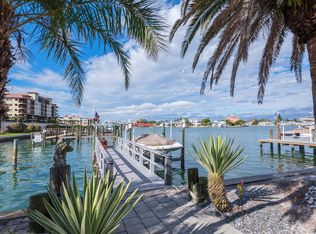 150 Punta Vista Dr, Saint Pete Beach, FL 33706