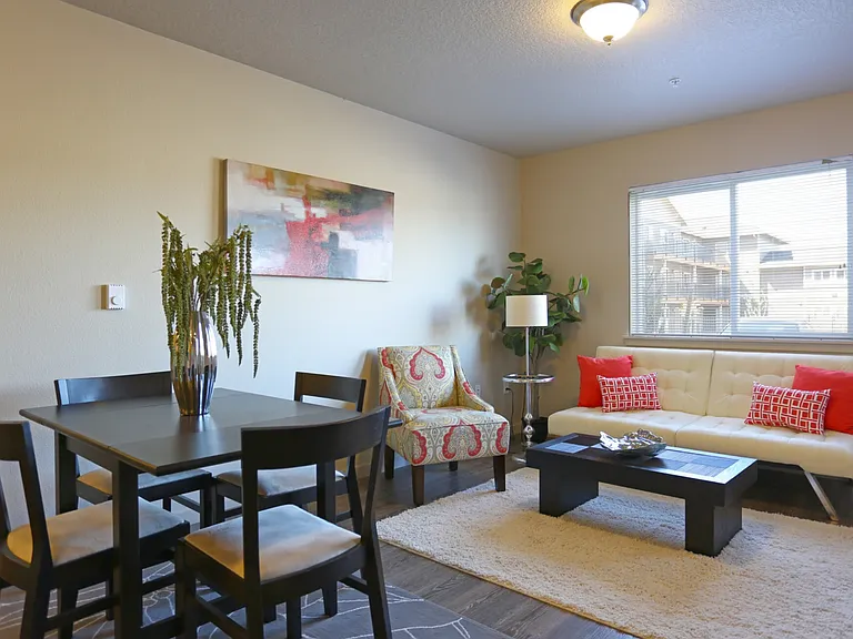 Pioneer Vista — Photo 17