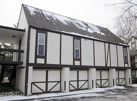 3rd image of 1591 Arlington Ave #1591