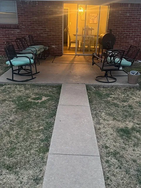3 bed, 1.5 bath, 1200 sqft, $2,900 — Photo 4