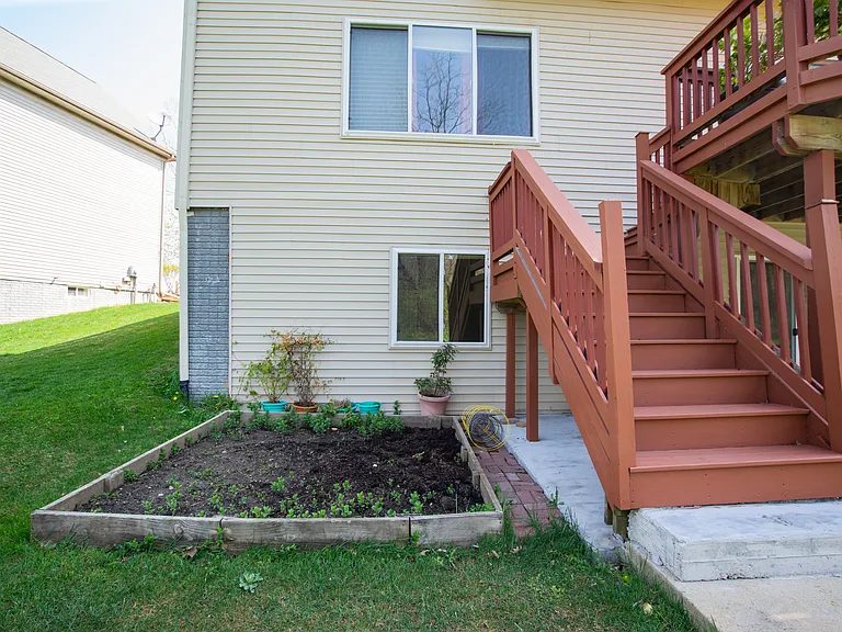 366 Sedgewood Ln — Photo 54