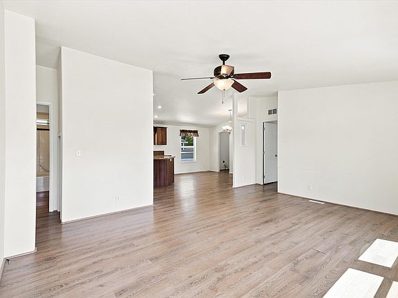 4th image of 10 E South Stage Rd Space 607