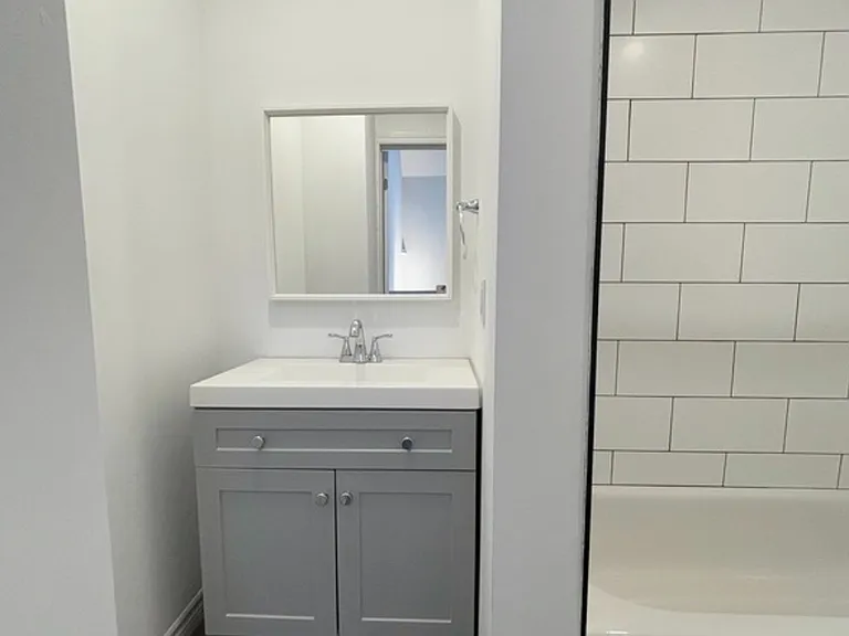 16 West Ave S #108 — Photo 6
