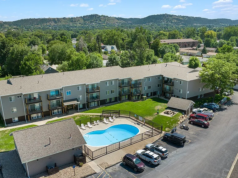 Canyon Lake Apartments — Photo 17