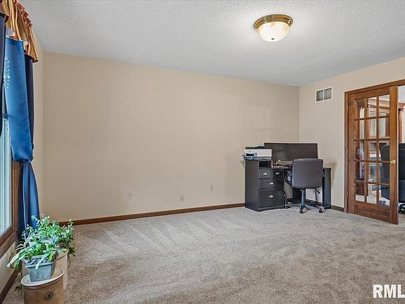 5th image of 5 Taft Dr