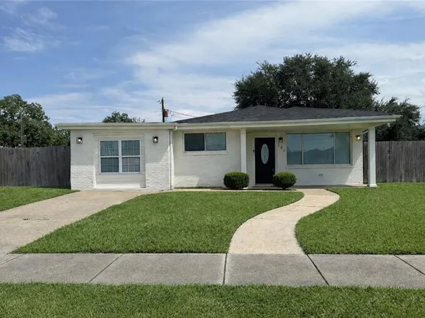 225 Nutria Dr, Arabi, LA 70032