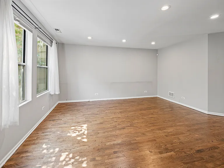 1839 N Bissell St #3 — Photo 2