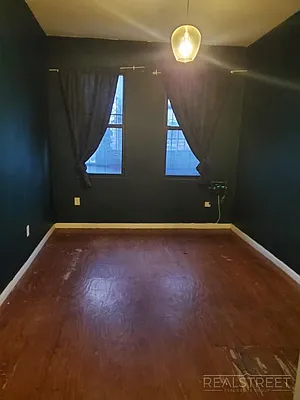 Rented by Real Street Inc | media 11