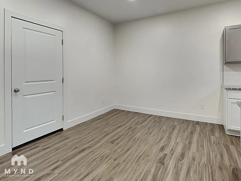 5760 E Bristol St #5760 — Photo 16