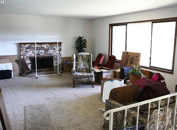 4th image of 14885 SE Harmon Ct