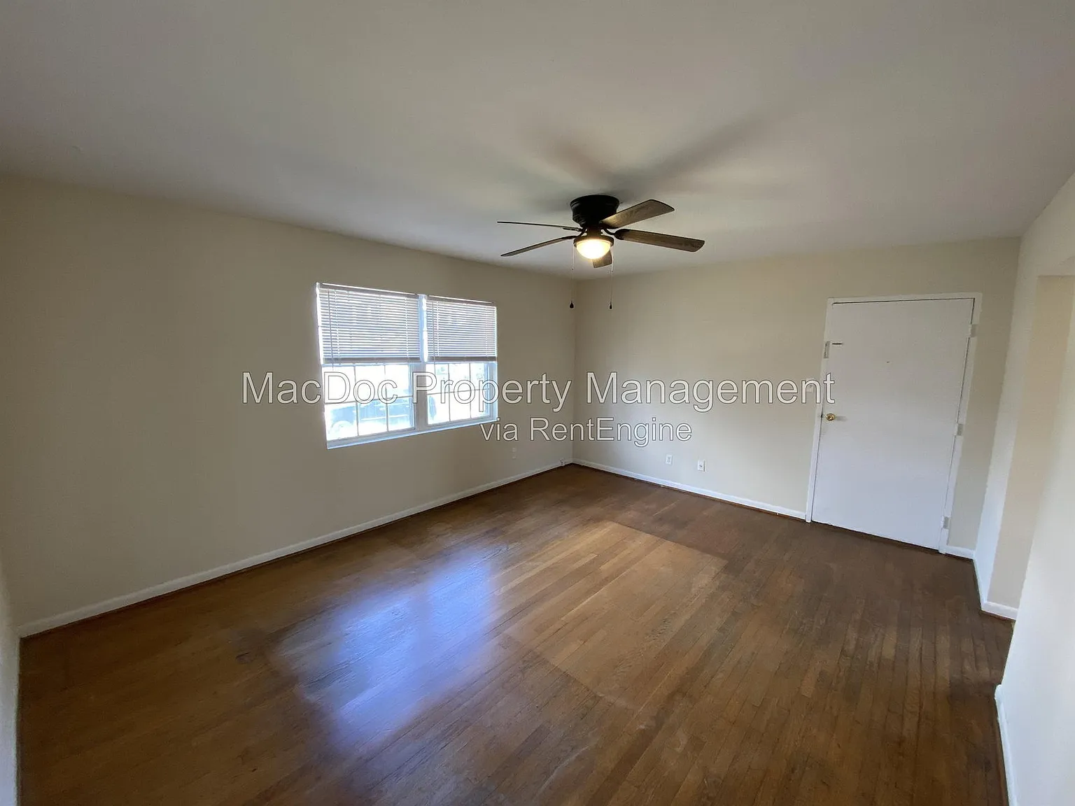 2 bed, 1.0 bath, 900 sqft, $1,395 — Photo 4