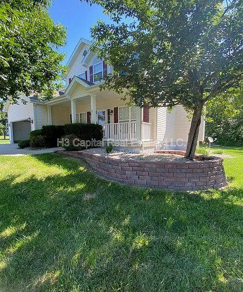 2209 Tigers Way — Photo 2