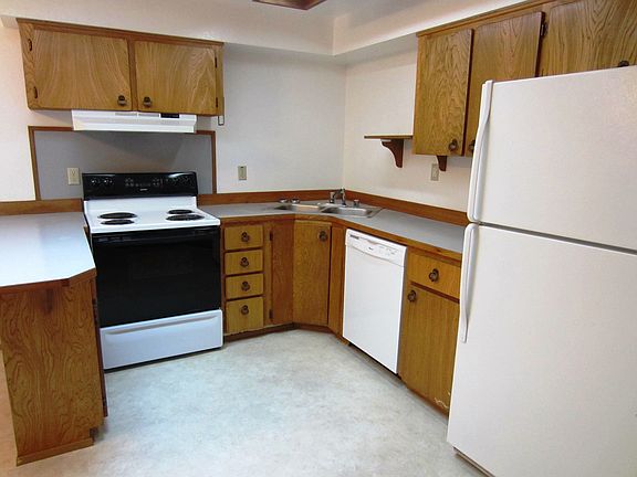 4th image of 4104 103rd Ave SE #B