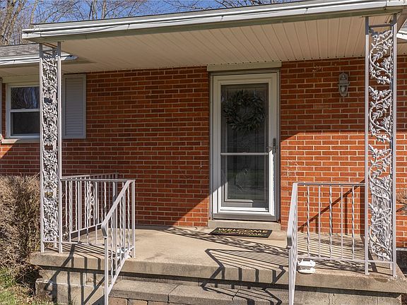 5th image of 7657 Belle Plain Dr