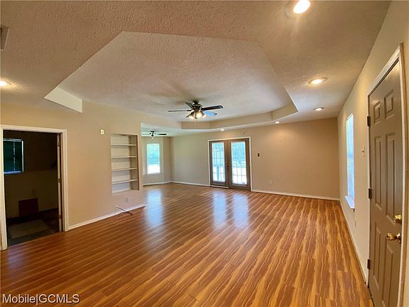 3rd image of 7490 Newcombe Dr