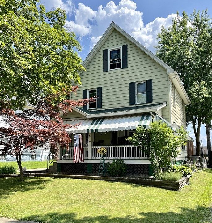 1st image of 33 Smithsonian St