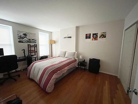 3rd image of 90 Hammond St #1L