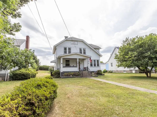703 E Crawford Ave, Connellsville, PA 15425