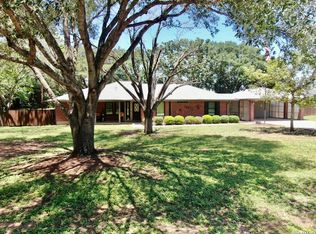 19470 Blume Dr, Lytle, TX 78052