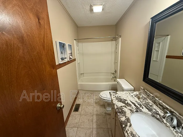 1608 Herrin Dr — Photo 18