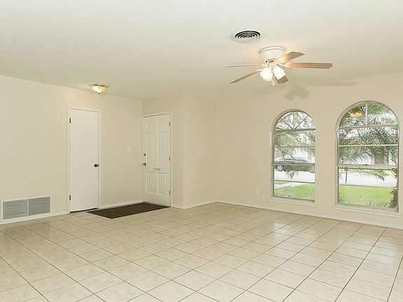 4th image of 2224 Westway Ave